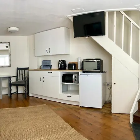 Apartment Fir